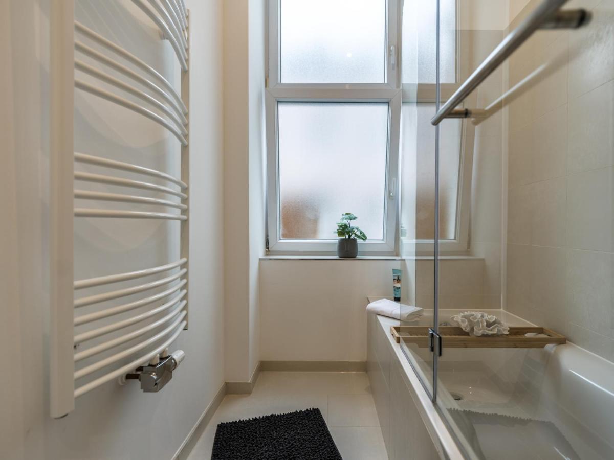 Hochwertige Altbauwohnung Im Modernen Stil In Wiesbaden - Kueche - Terrasse - Wlan - Zentral Kültér fotó