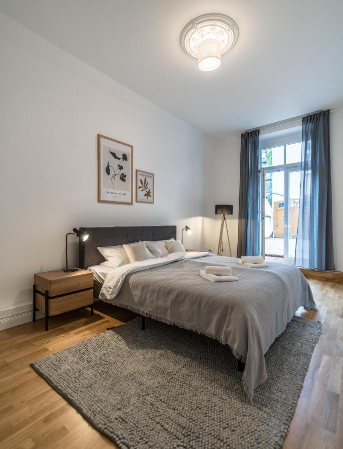 Hochwertige Altbauwohnung Im Modernen Stil In Wiesbaden - Kueche - Terrasse - Wlan - Zentral Kültér fotó